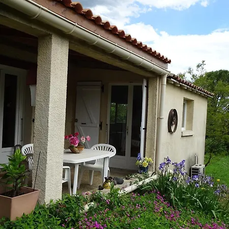 D'hotes Independante Avec Kitchenette בית הארחה *
